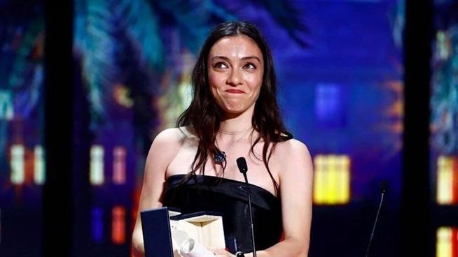 You are currently viewing 76. Cannes Film Festivali’nde Kazananlar Belli Oldu: En İyi Kadın Oyuncu Merve Dizdar!