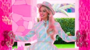 Read more about the article Margot Robbie, Barbie Evinin Kapılarını Hayranlara Açtı!
