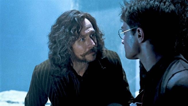 Read more about the article Gary Oldman, Sirius Black Rolünde “Vasat” Olduğunu Düşünüyor