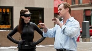 Read more about the article Anne Hathaway, Kendisini Christopher Nolan’ın Kurtadığını Söyledi