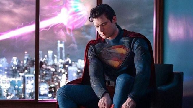 You are currently viewing Yeni Superman David Corenswet’e İlk Bakış